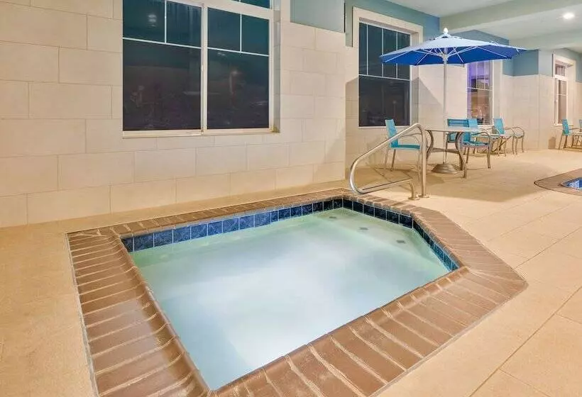 Holiday Inn Express Hotel & Suites Seaside Convention Center, An Ihg