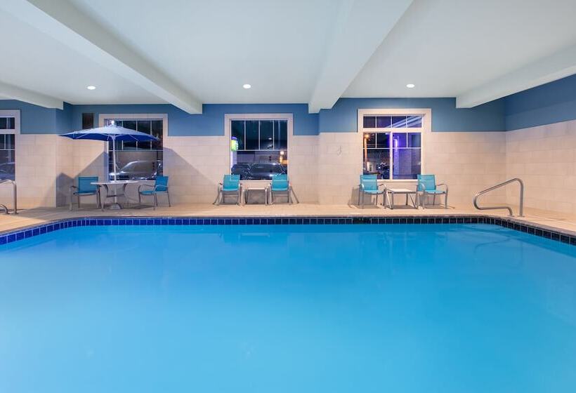 Holiday Inn Express Hotel & Suites Seaside Convention Center, An Ihg
