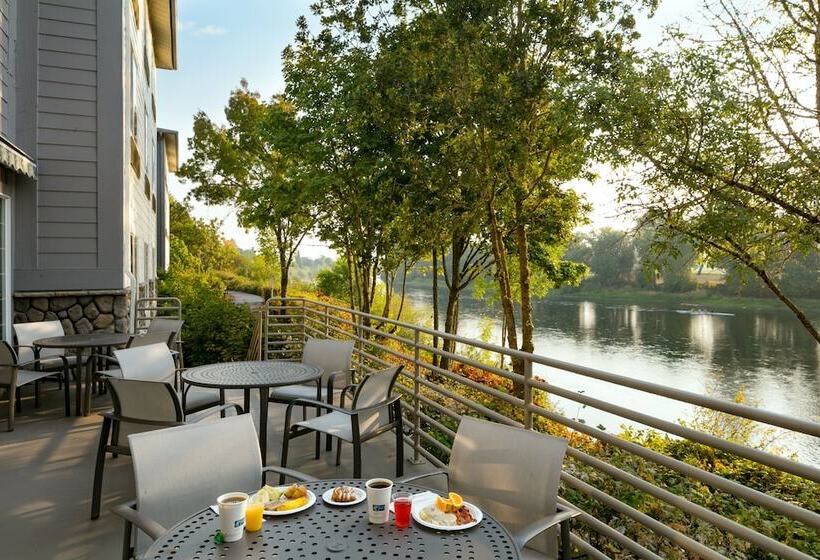 Отель Holiday Inn Express Corvallis On The River, An Ihg