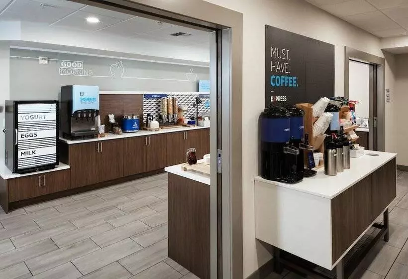 Отель Holiday Inn Express Corvallis On The River, An Ihg