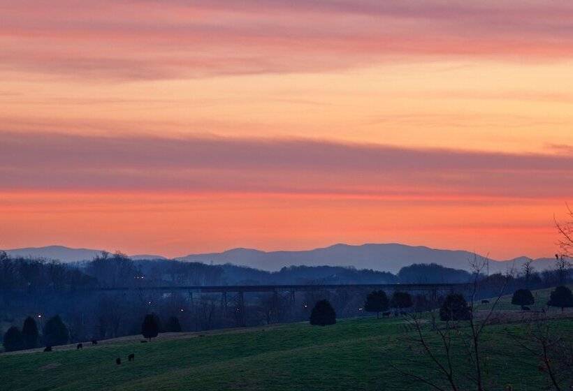 Отель Holiday Inn Express Johnson City, An Ihg