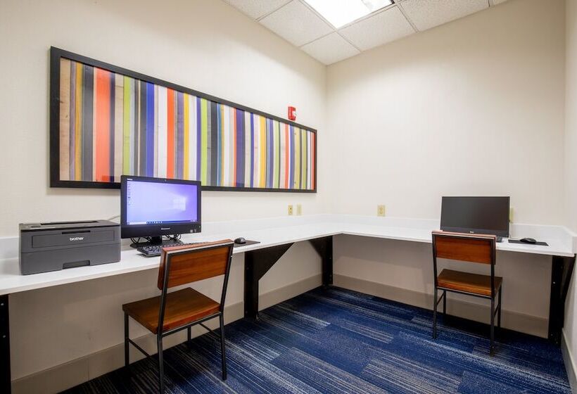 Отель Holiday Inn Express Johnson City, An Ihg