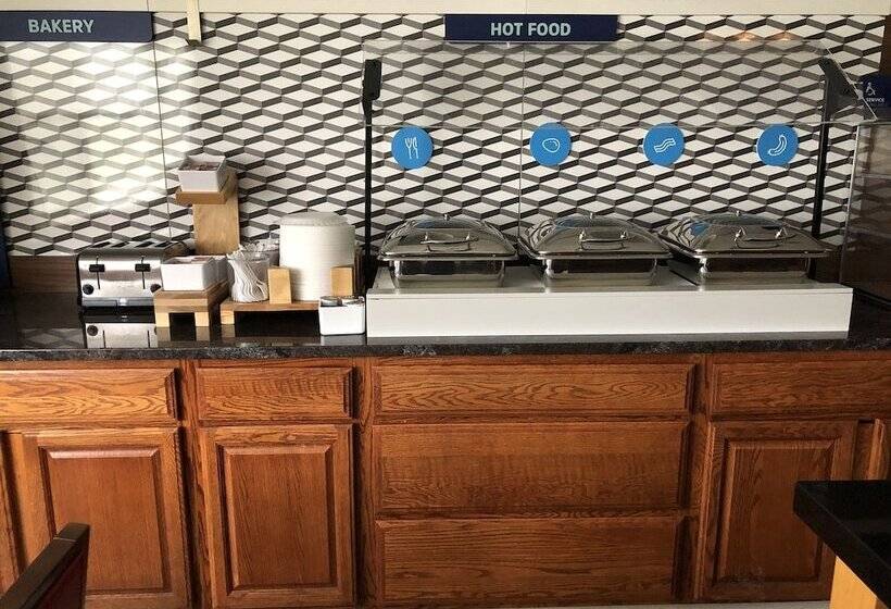 ホテル Holiday Inn Express Mt. Vernon, An Ihg