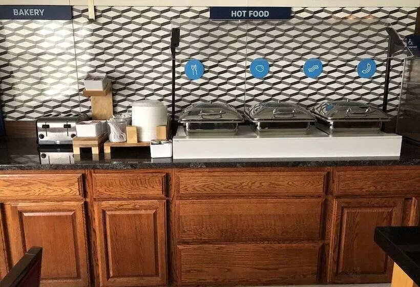 בית מלון כפרי Holiday Inn Express Mt. Vernon, An Ihg