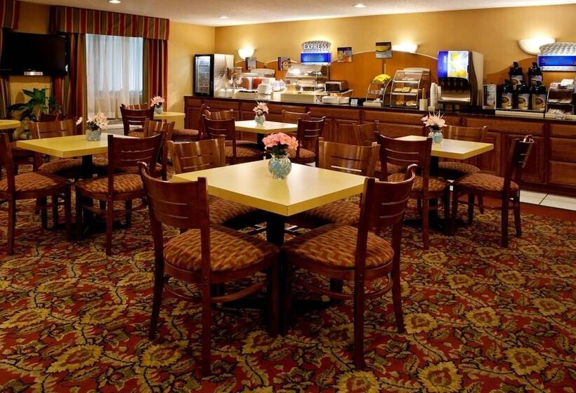 ホテル Holiday Inn Express Mt. Vernon, An Ihg