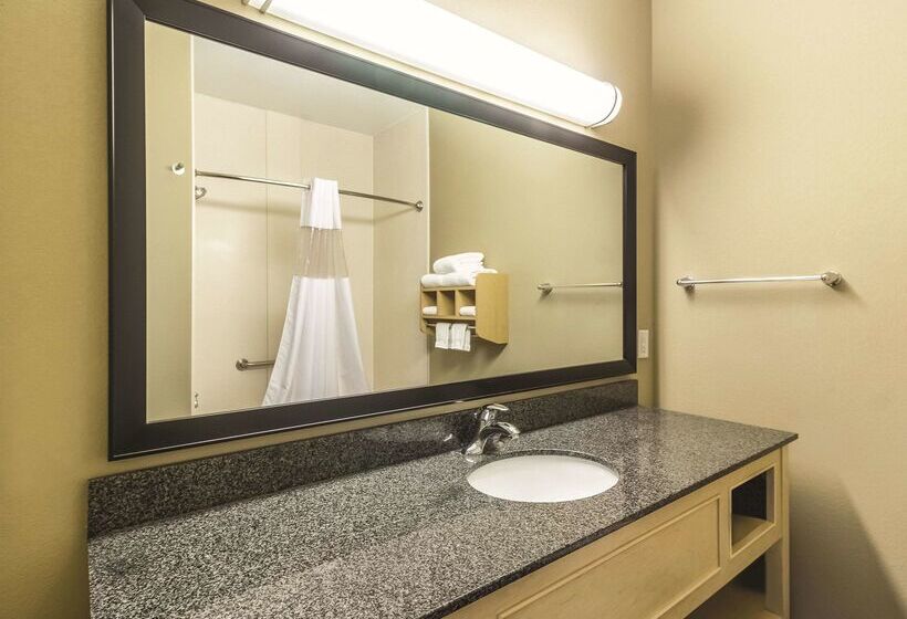 فندق La Quinta By Wyndham Fargo Medical Center