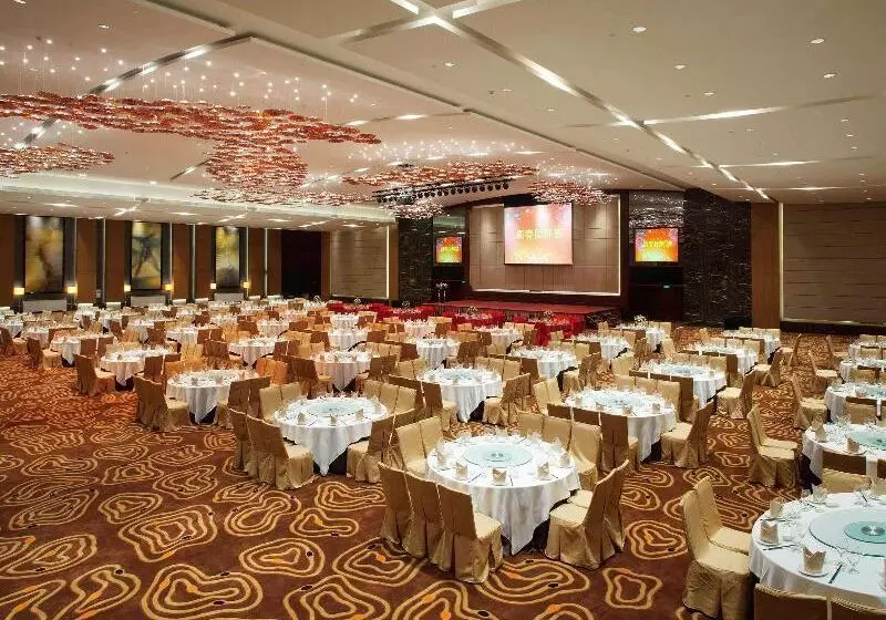 هتل Pullman Dongguan Changan