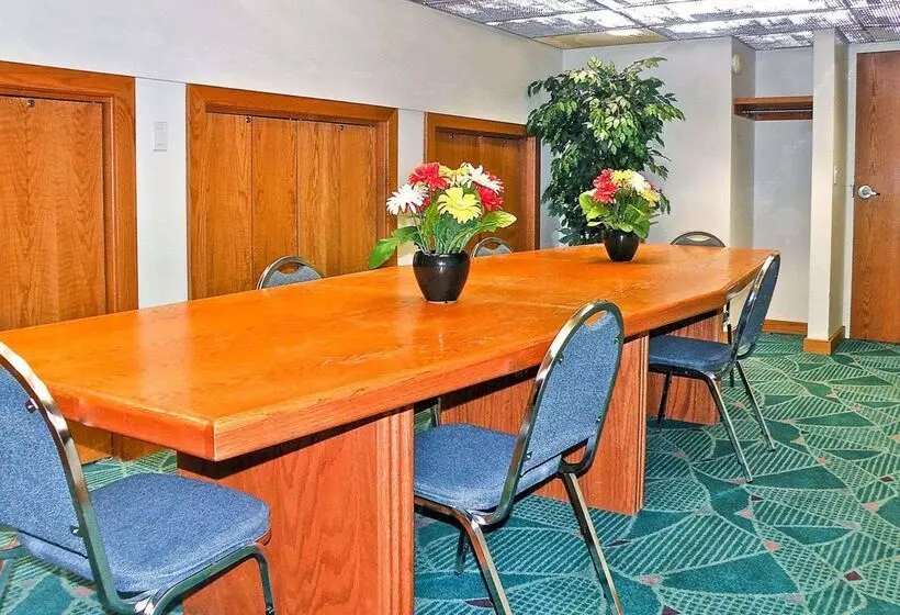 ホテル Rodeway Inn Billings Logan Intl Airport Near St Vincent Hospital