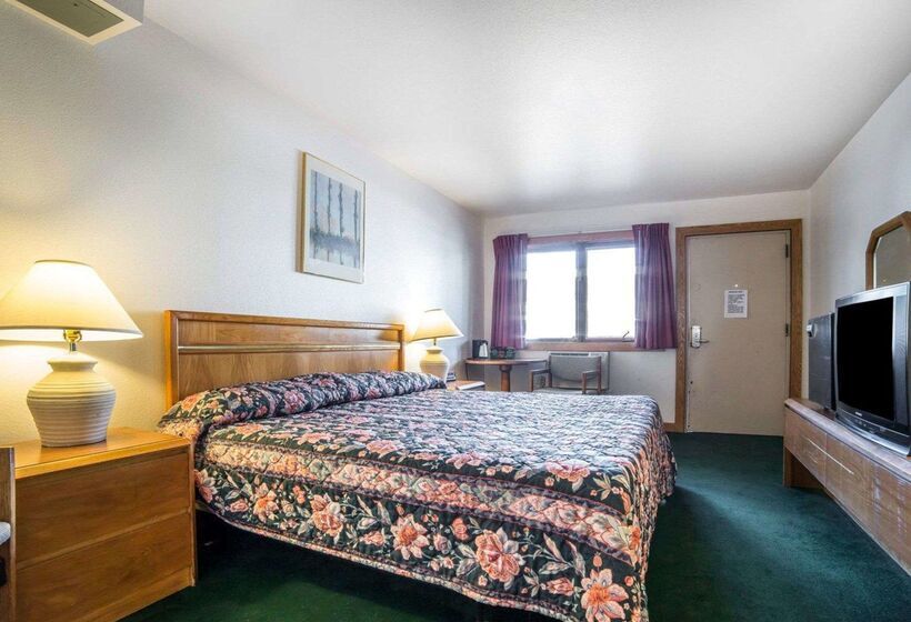 בית מלון כפרי Rodeway Inn Billings Logan Intl Airport Near St Vincent Hospital