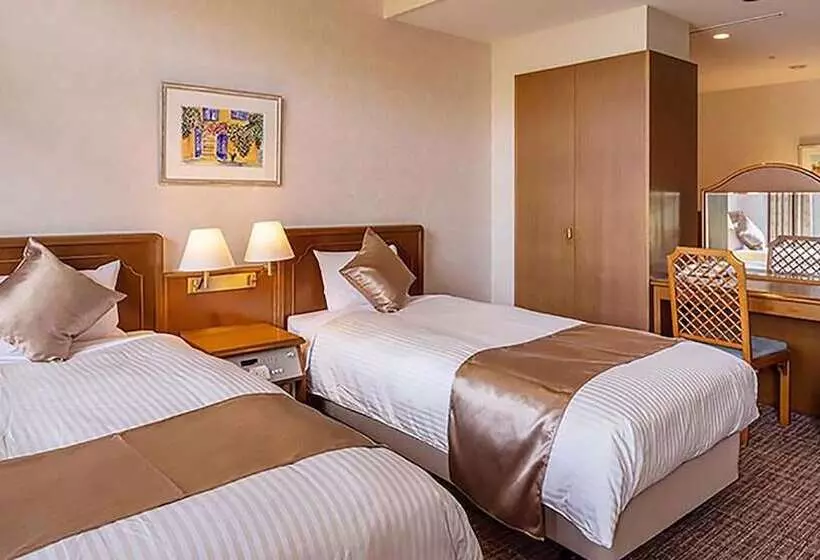 Отель Ooedo Onsen Monogatari Premium Saikaibashi