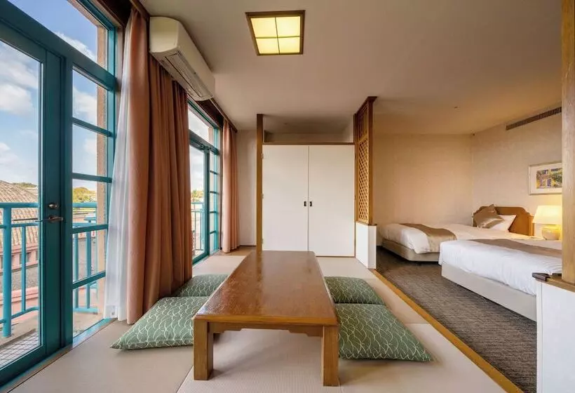 Отель Ooedo Onsen Monogatari Premium Saikaibashi