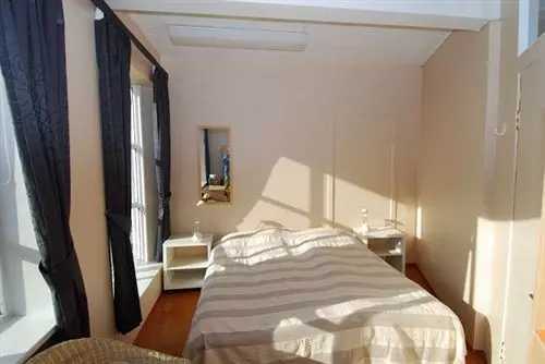 هتل Thor Guesthouse  Skolavordustigur