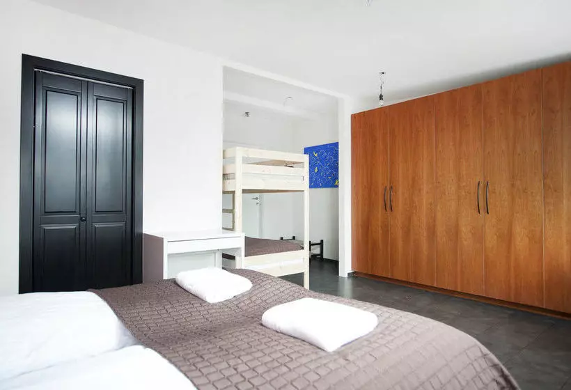 هتل Thor Guesthouse  Skolavordustigur