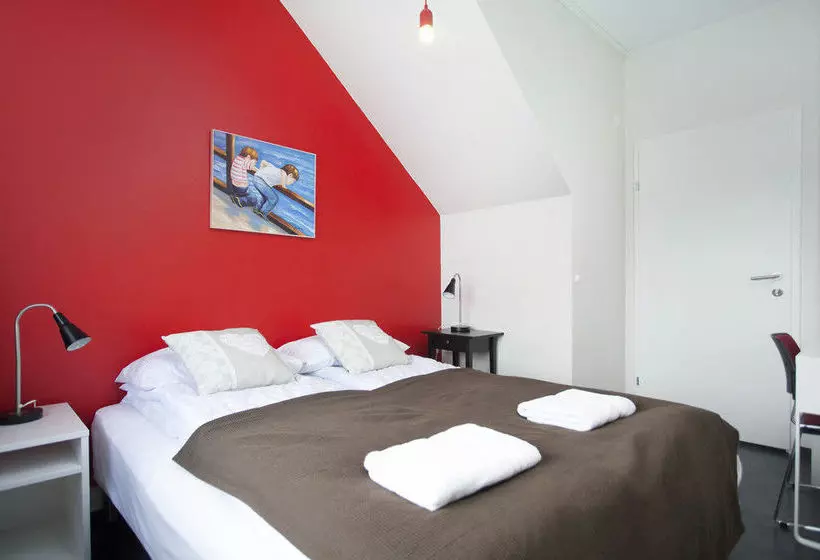 هتل Thor Guesthouse  Skolavordustigur