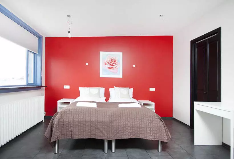 هتل Thor Guesthouse  Skolavordustigur