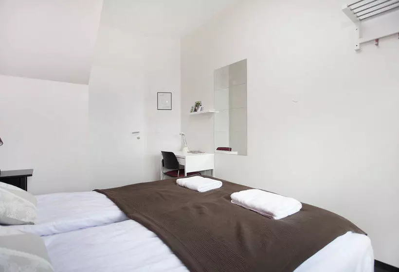 هتل Thor Guesthouse  Skolavordustigur