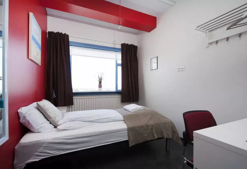 هتل Thor Guesthouse  Skolavordustigur