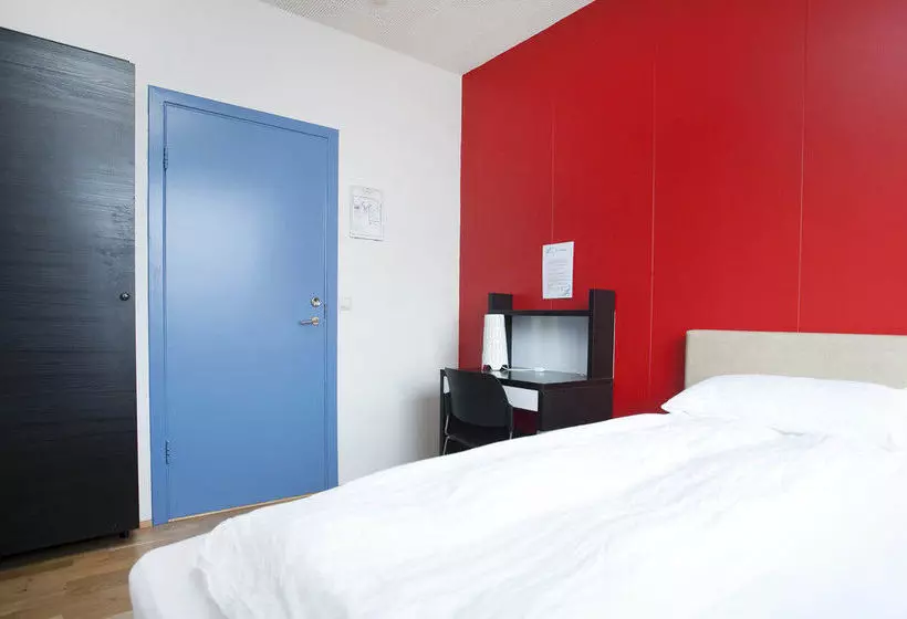 هتل Thor Guesthouse  Skolavordustigur