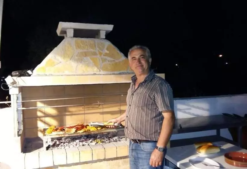 בית מלון כפרי Argo