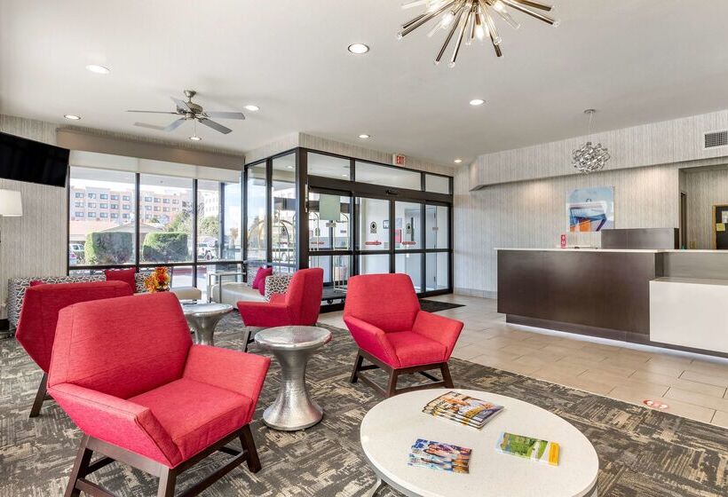 酒店 Best Western Plus Castlerock Inn & Suites