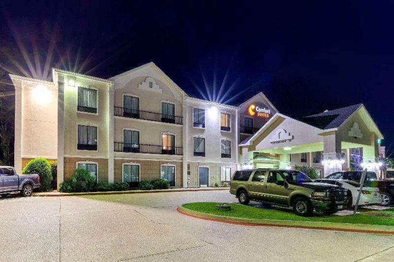 فندق Comfort Suites