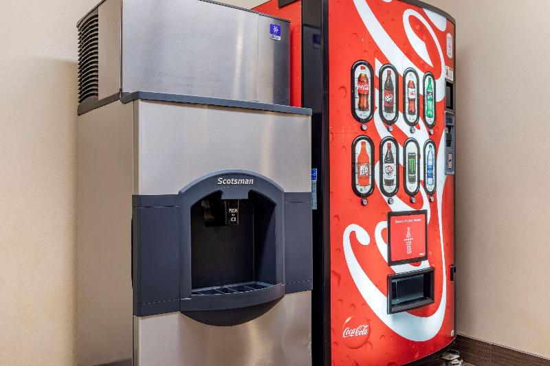 فندق Comfort Suites