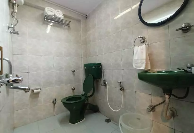 هتل Highway Inn Andheri East