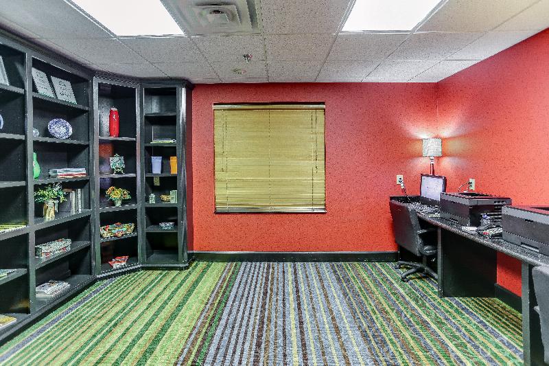 Holiday Inn Express Hotel & Suites Huntsville, An Ihg