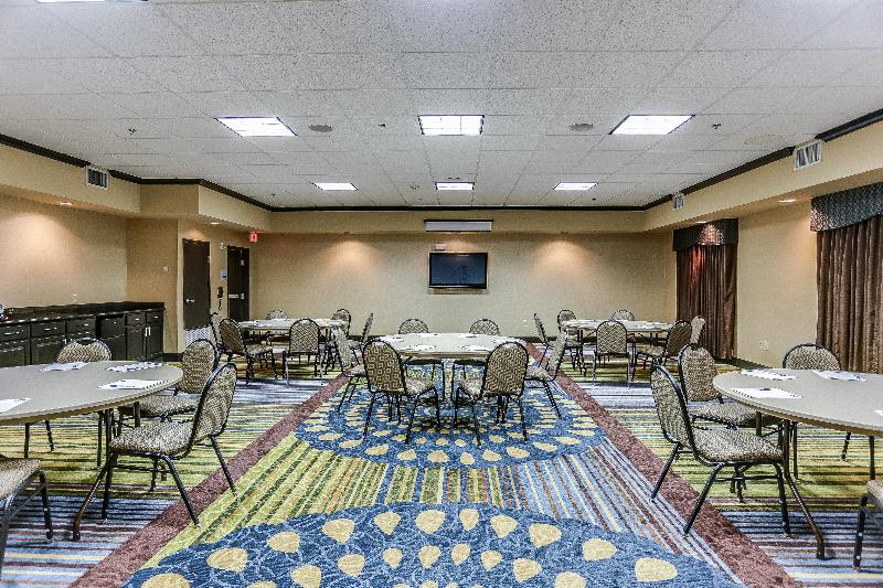 Holiday Inn Express Hotel & Suites Huntsville, An Ihg