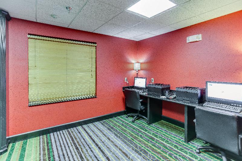 Holiday Inn Express Hotel & Suites Huntsville, An Ihg