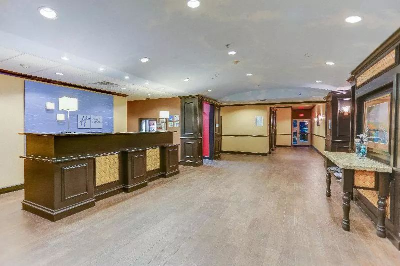 Holiday Inn Express Hotel & Suites Huntsville, An Ihg