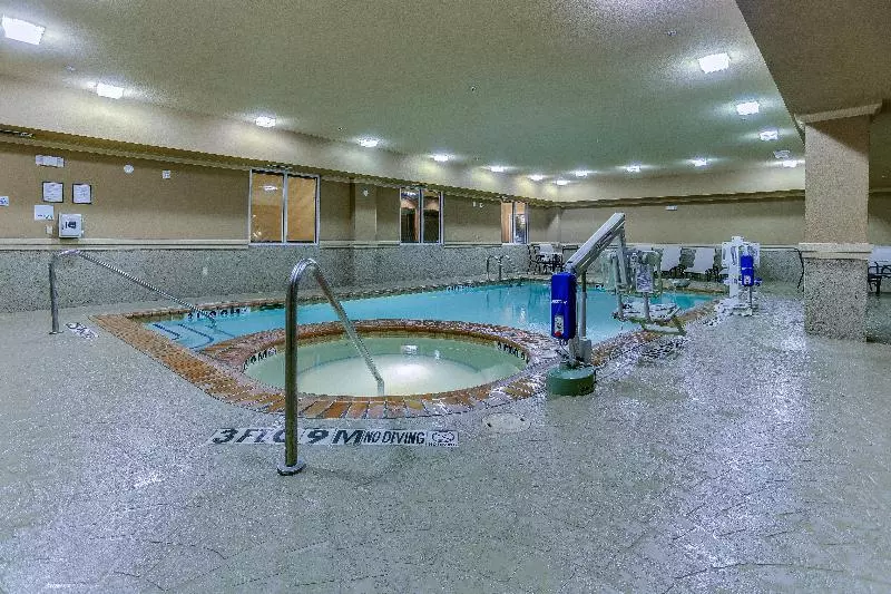 Holiday Inn Express Hotel & Suites Huntsville, An Ihg