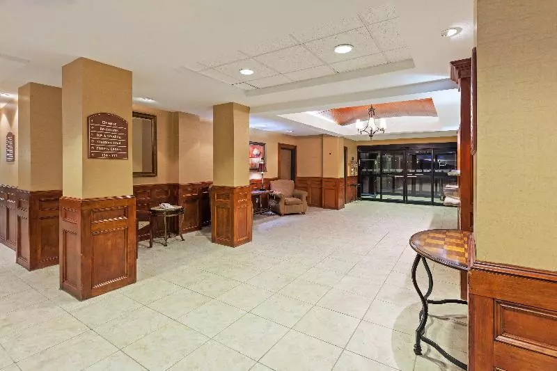 ホテル Holiday Inn Express & Suites   Laredo Event Center Area, An Ihg