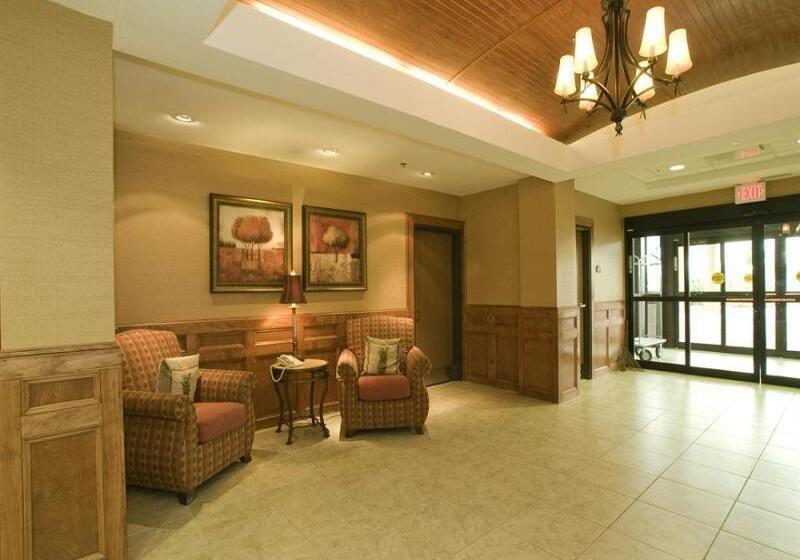 בית מלון כפרי Holiday Inn Express & Suites   Laredo Event Center Area, An Ihg