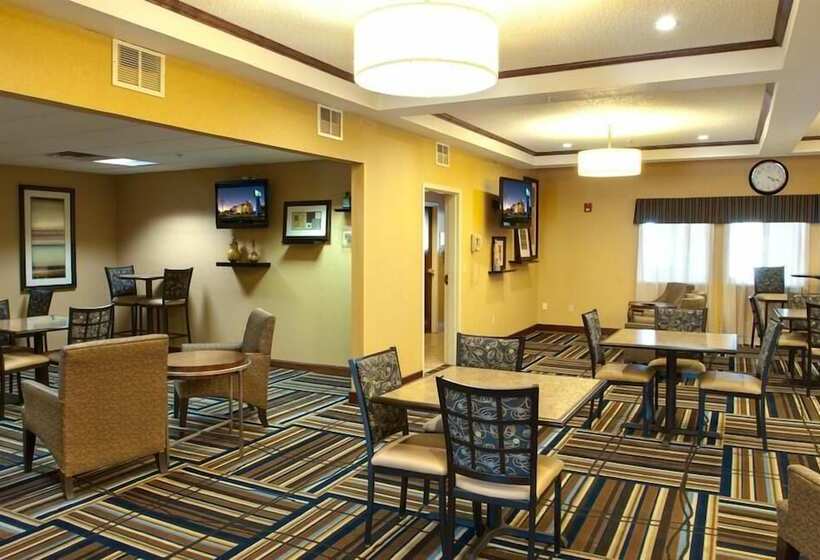 Отель Holiday Inn Express   Canyon, An Ihg