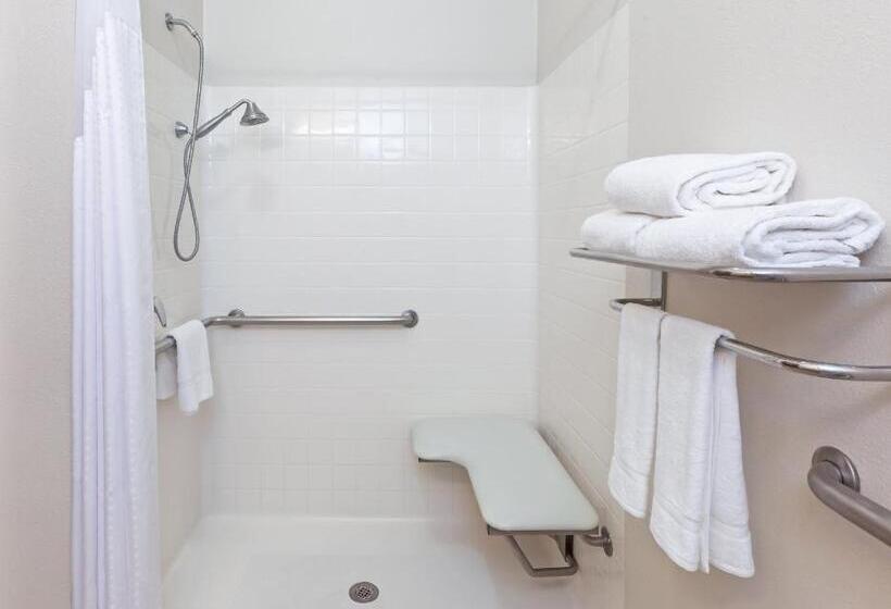 Отель Holiday Inn Express & Suites   Pharr, An Ihg