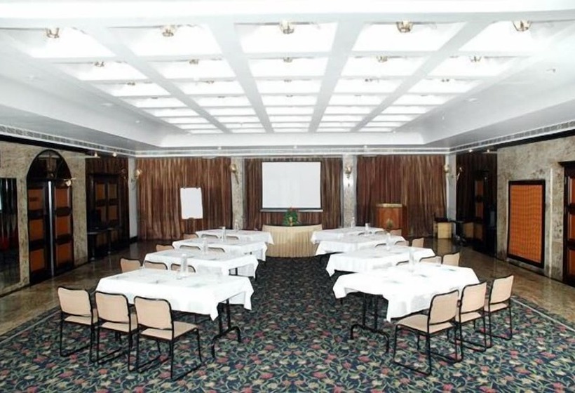 בית מלון כפרי Kamat Lingapur