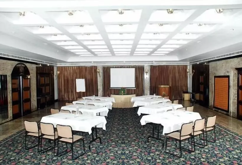 هتل Kamat Lingapur