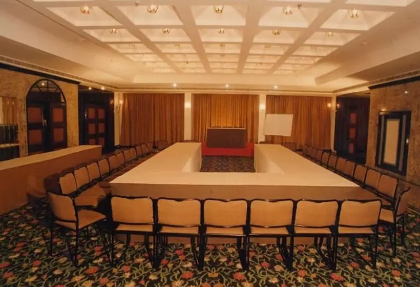 هتل Kamat Lingapur