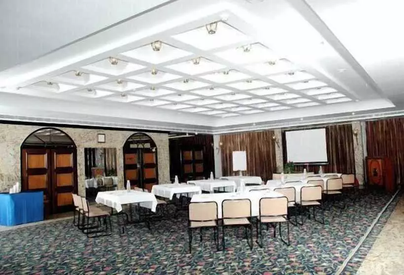 هتل Kamat Lingapur