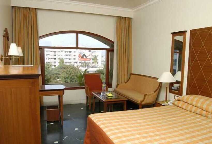 בית מלון כפרי Kamat Lingapur