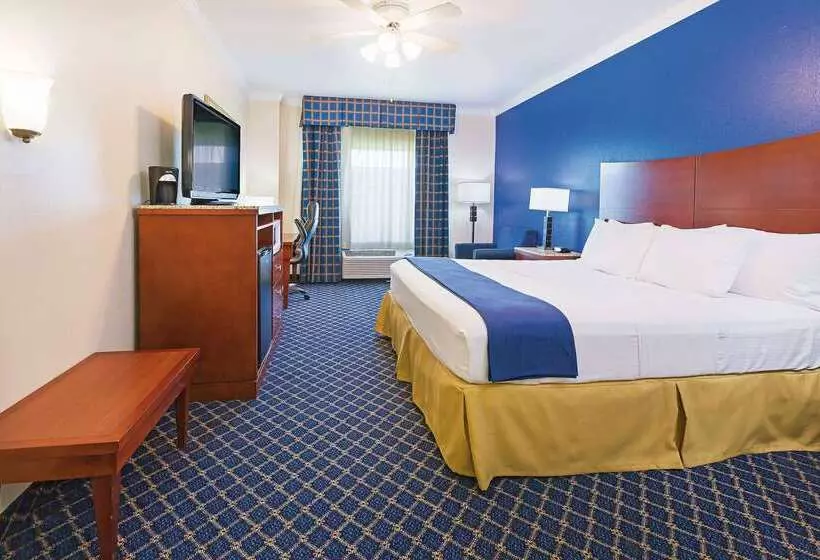 Отель La Quinta By Wyndham Dalhart