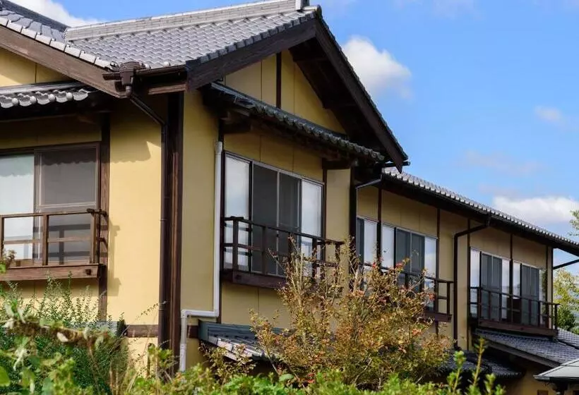 Yufuin Onsen Wafu Ryokan Tsuenosho