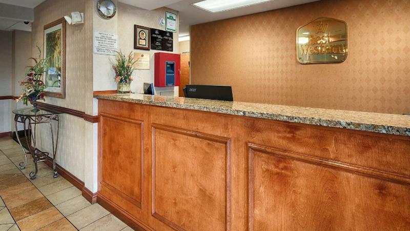 ホテル Best Western Executive Inn