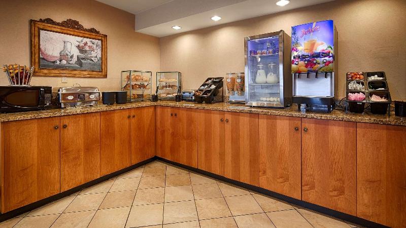 ホテル Best Western Executive Inn