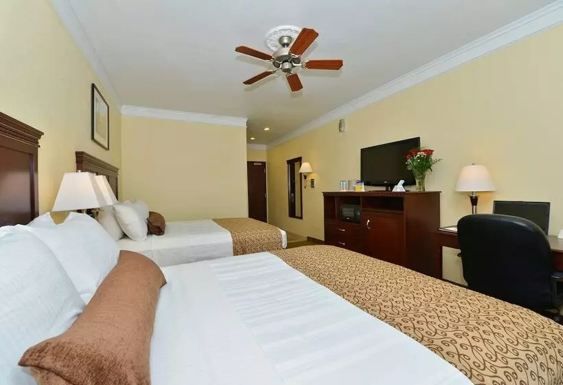 בית מלון כפרי Best Western Lone Star Inn