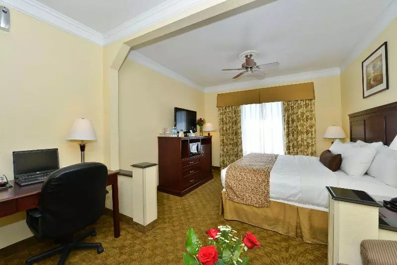 בית מלון כפרי Best Western Lone Star Inn