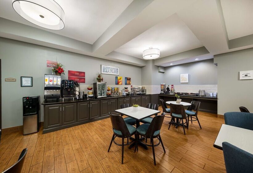 בית מלון כפרי Best Western Plus Lake Dallas Inn & Suites