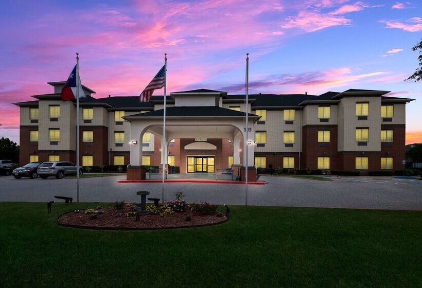 בית מלון כפרי Best Western Plus Lake Dallas Inn & Suites