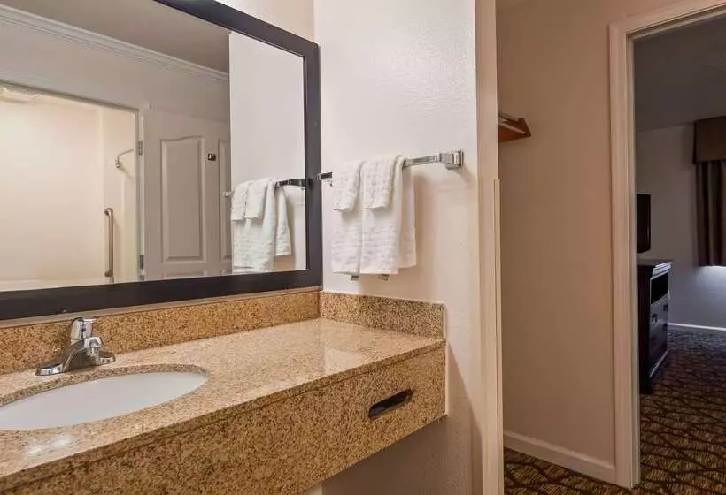 Отель Best Western Salinas Monterey